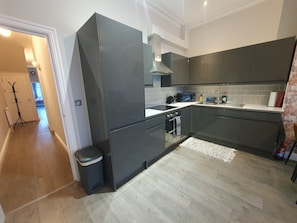 Private kitchen - Property located in Brighton city centre, in close proximity to main attractions (Brighton and Hove)
