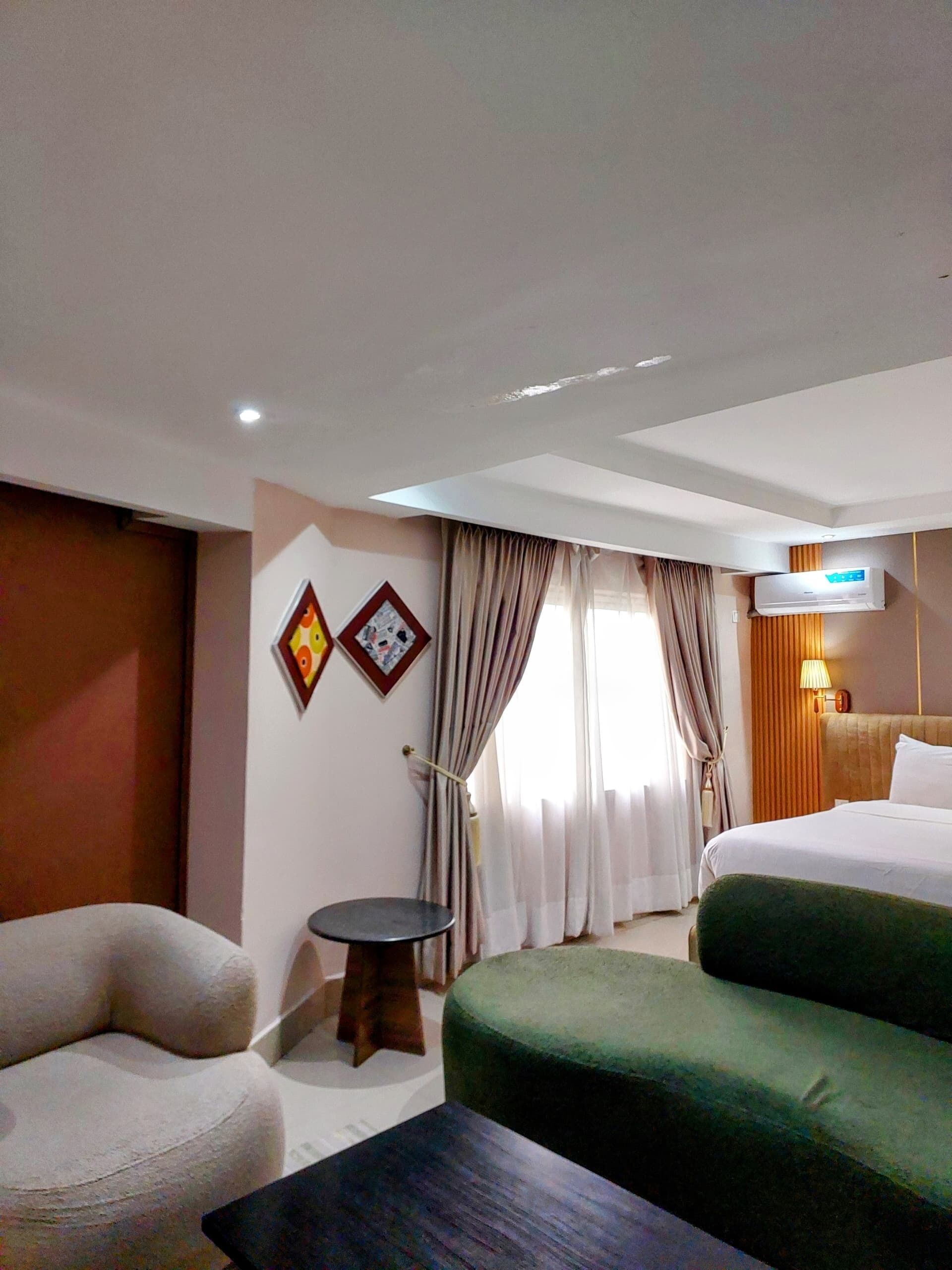 Deluxe Room | In-room safe, desk, soundproofing, iron/ironing board