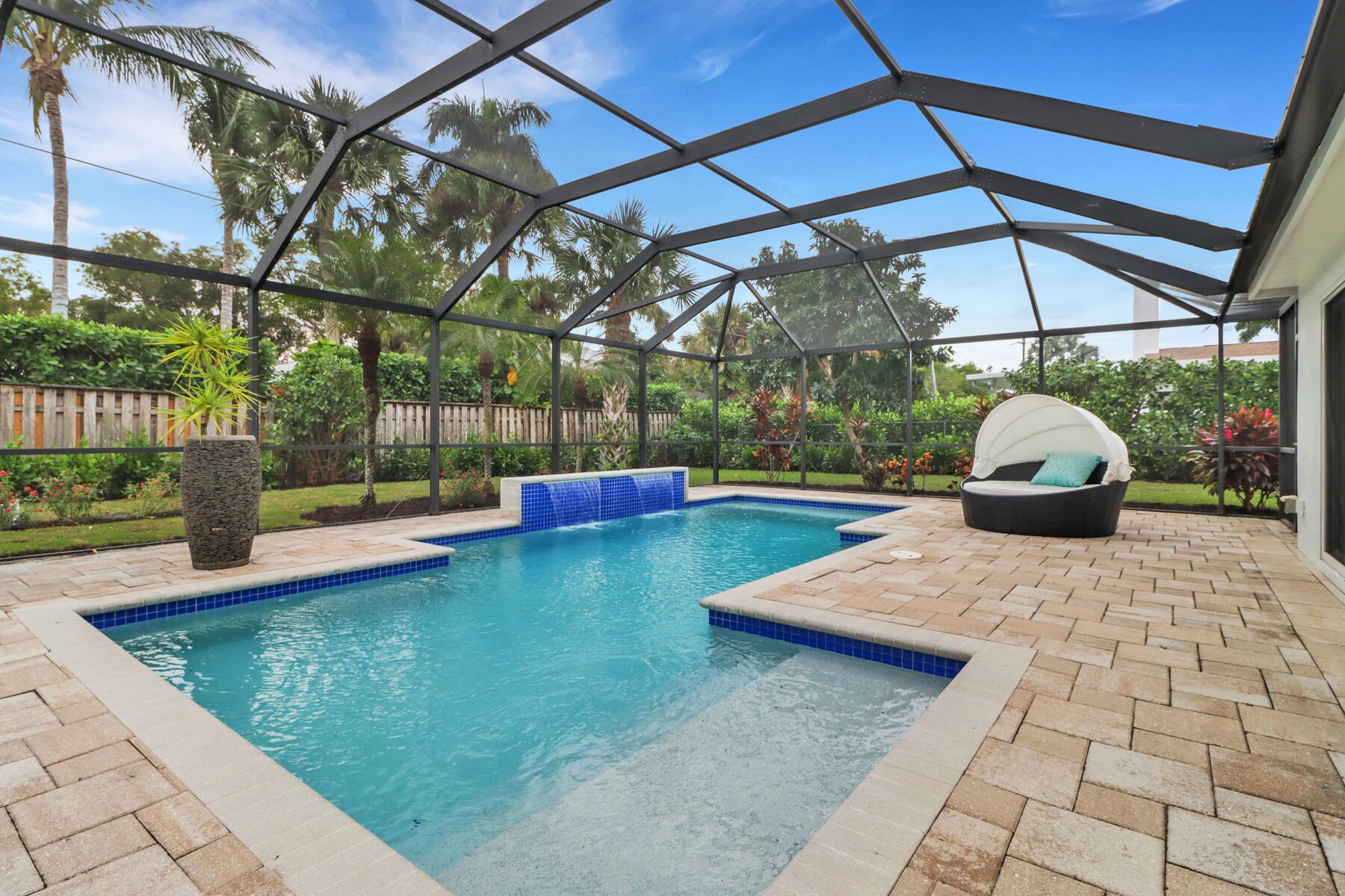 Pool Home in the Heart of Naples!