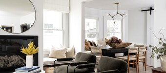 Shore House Steps to the ocean, 18 min Ferry to Boston