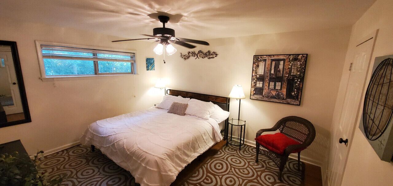 1 bedroom, desk, iron/ironing board, WiFi