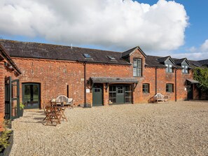 Exterior - 4 bedroom accommodation in Bettiscombe, near Lyme Regis (Bettiscombe, near Lyme Regis)