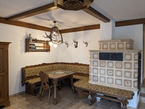 Dining - WaldHausen, free WiFi and Netflix (Mömlingen)