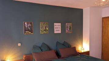 2 bedrooms, desk, iron/ironing board, free WiFi