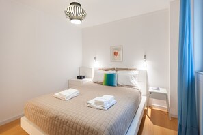 1 habitación, tabla de planchar con plancha, wifi gratis y ropa de cama 
