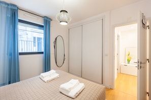 1 dormitorio, tabla de planchar con plancha, wifi gratis y ropa de cama