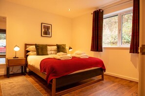 4 slaapkamers, een strijkplank/strijkijzer, wifi, beddengoed