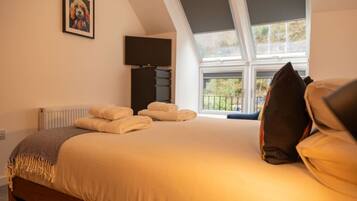 4 Schlafzimmer, Bügeleisen/Bügelbrett, Reisekinderbett, WLAN