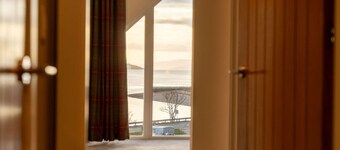 Cairn Cottage in the village of Onich