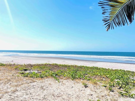 Beach nearby. Racho El Ancla La Libertad, San Diego w/Wi-Fi & AC
