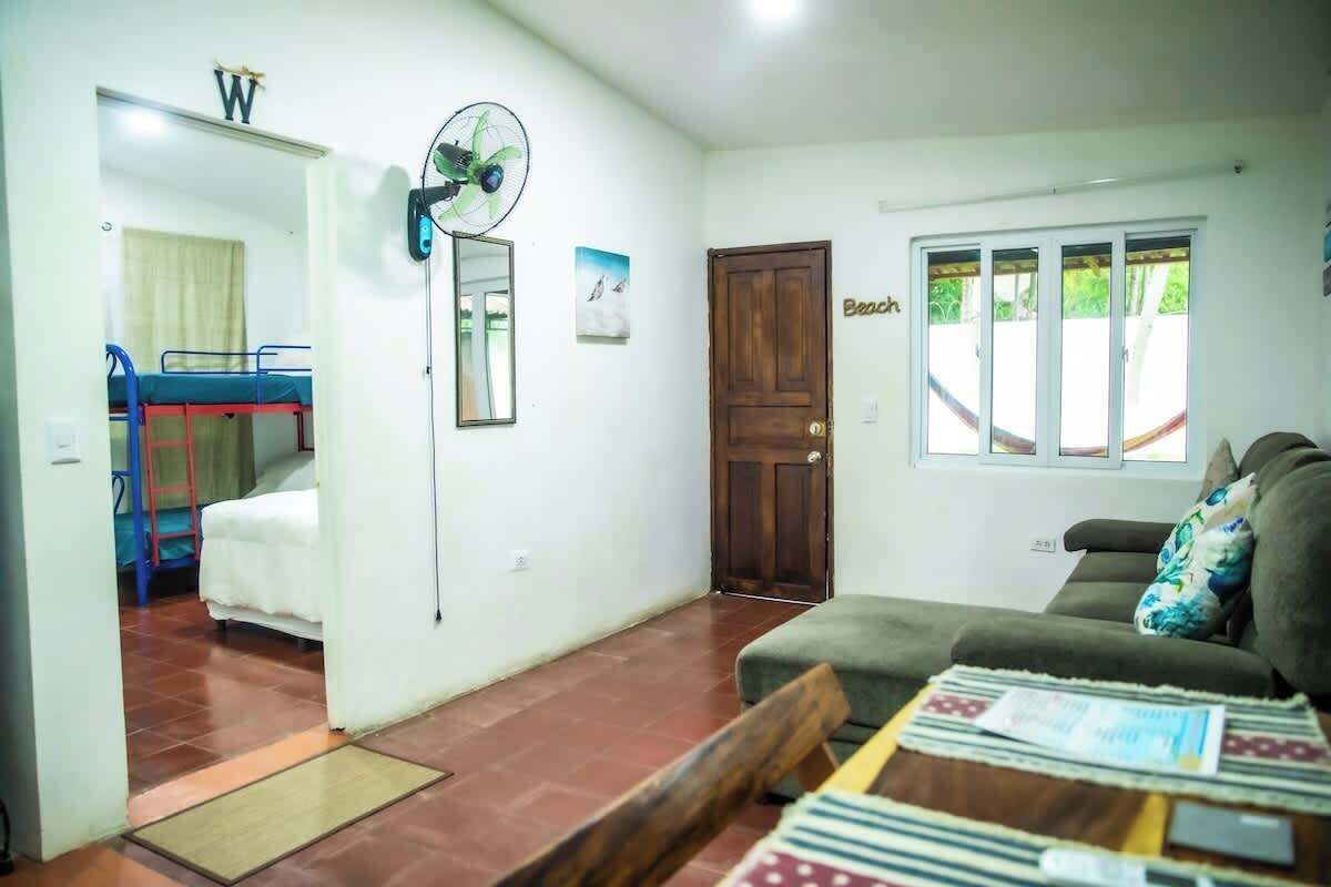 1 Schlafzimmer, Schreibtisch, WLAN, Bettwäsche