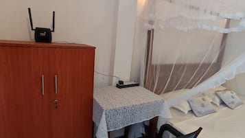 Villa estándar | 2 habitaciones, ropa de cama de alta calidad y escritorio