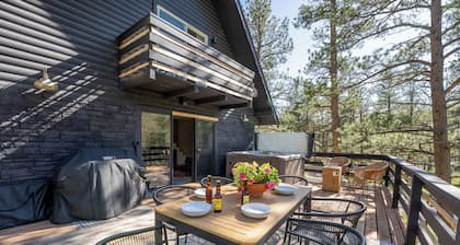 Elegant A-Frame w/ Hot Tub Views! Close to town, skiing, & hiking!