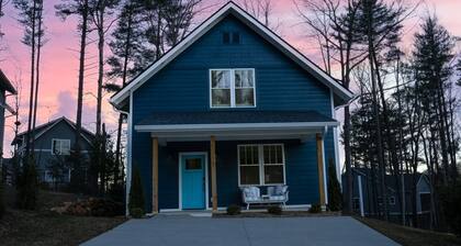 Inviting design, new 4BR, easy ride to DTown Asheville, and Biltmore Estate. ❤️