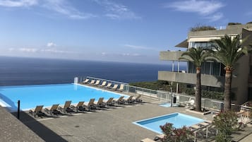 Sæsonbestemt udendørs pool