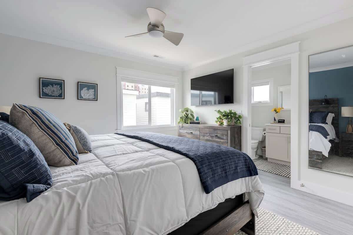 2 bedrooms, desk, iron/ironing board, free WiFi