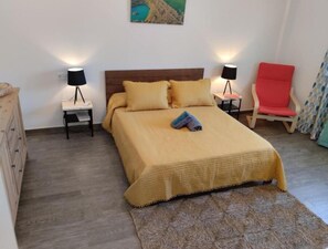 3 bedrooms, desk, iron/ironing board, travel cot - Villa LAS Viñas (Arenas)