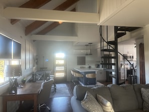 Smart TV, fireplace - Seaside Escape! completely renovated. Ocean views steps to private beach (Rodanthe)