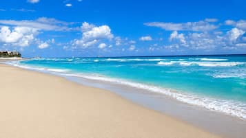 Vlak bij het strand