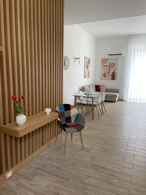 Smart TV - Loft Crispi Refined, cozy and functional apartment. (Siracusa)