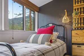 4 habitaciones, escritorio, wifi gratis y ropa de cama 