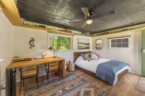 4 Schlafzimmer, Schreibtisch, kostenloses WLAN, Bettwäsche