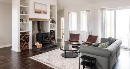 The Farmhouse | @modernfarmhousebnb