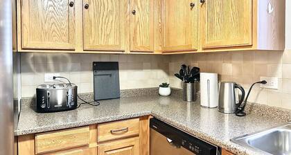 Fast Wi-Fi/Comfy beds/Free parking/3bdr house/4TVs