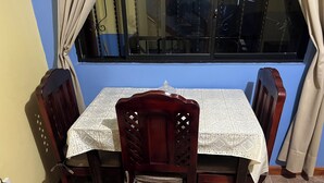 Dining - TOTY SUITE: Very quiet and familiar, with a panoramic view of the entire city (Quito)