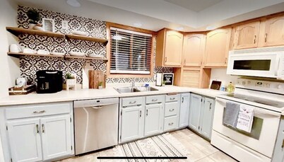 Home Calls the Heart- 10 minutes to Mayo.  Split-level home with fenced-in yard.