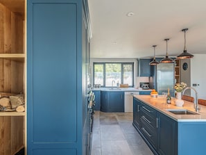 Dishwasher, high chair