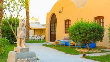 Mặt tiền nơi lưu trú