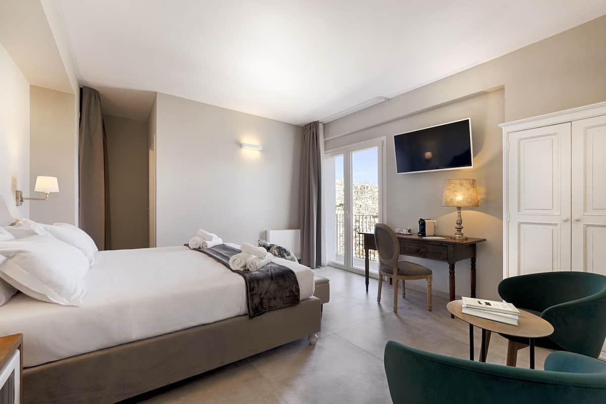 Superior Room, Hot Tub | 1 bedroom, down comforters, minibar, in-room safe
