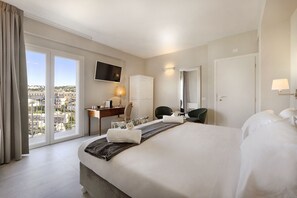 Superior Room, Hot Tub | 1 bedroom, down comforters, minibar, in-room safe