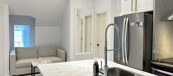 Cozy Attic Apartment in Grimsby