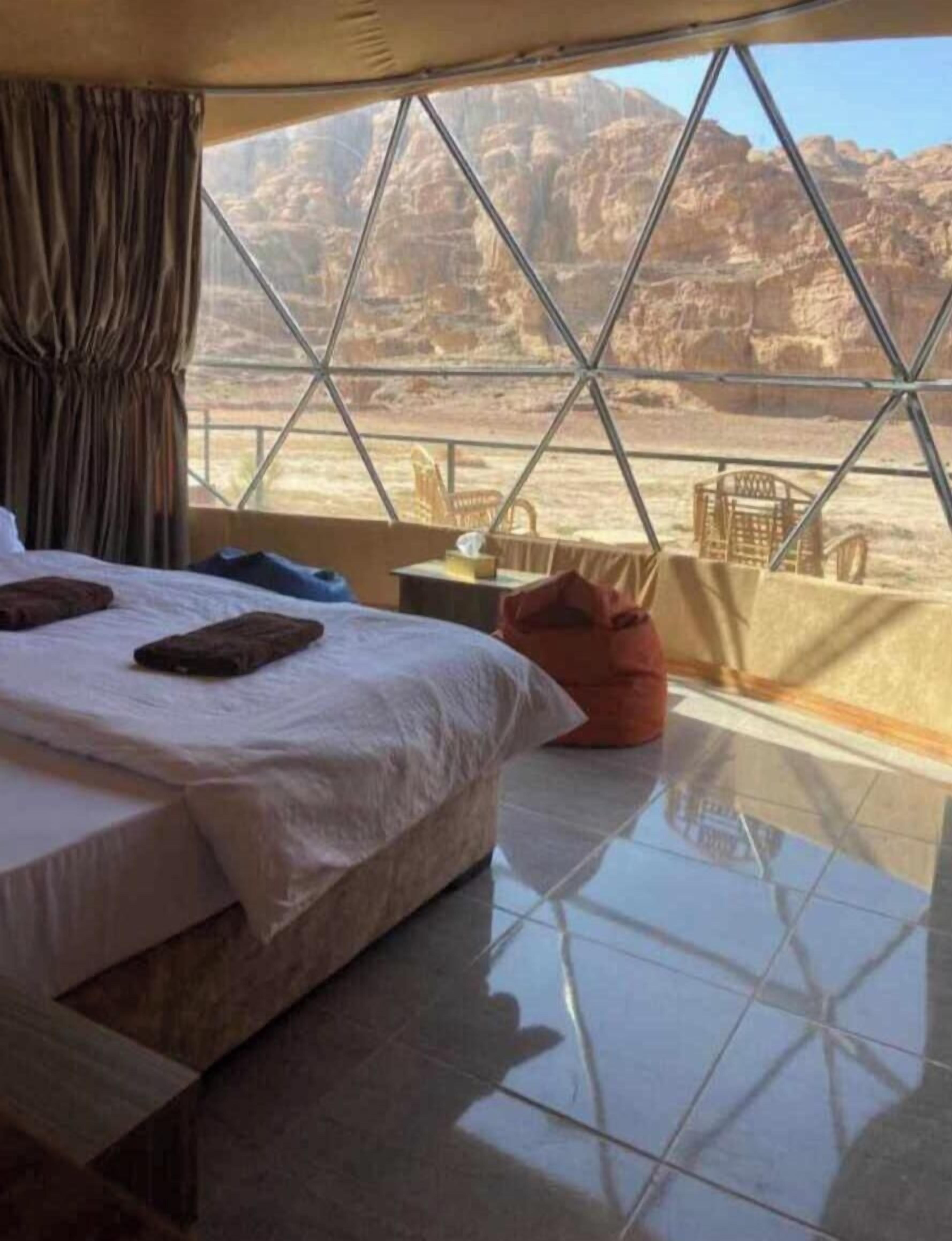 10 bedrooms, in-room safe, blackout drapes, soundproofing