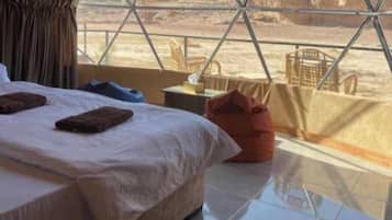 10 Schlafzimmer, Zimmersafe, Verdunkelungsvorhänge