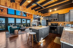 Interior - Million dollar Views |Hot tub | Game Rm |Near PForge + Dolly | Holiday Ready! (Sevierville)