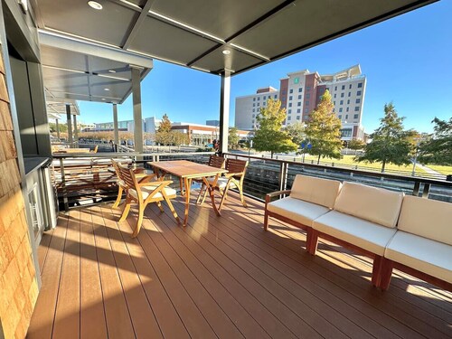 Paris @ The Cove Riverwalk Villas