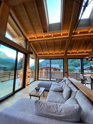 Chalet "Aikoa" avec vue sur les montagnes, terrasse privée et Wi-Fi