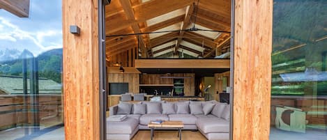 TV, fireplace, video games, table tennis