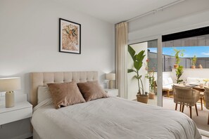 2 habitaciones, tabla de planchar con plancha, wifi y ropa de cama 