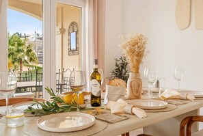 Dining - Marbella Duplex with Rooftop Terrace & Panoramic Views (Benahavís)