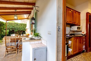 Refrigerador, microondas, horno, cafetera/tetera