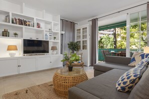 Living area - Eurobell City Center Apartment Marbella (Marbella)