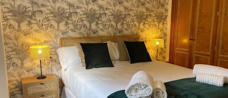 3 bedrooms, WiFi, bed sheets
