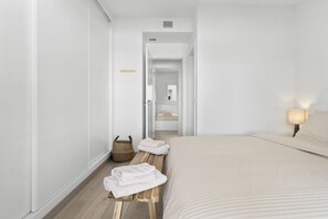 2 bedrooms, iron/ironing board, travel cot, WiFi - Luxury Apartment Centro del Sol (Estepona)