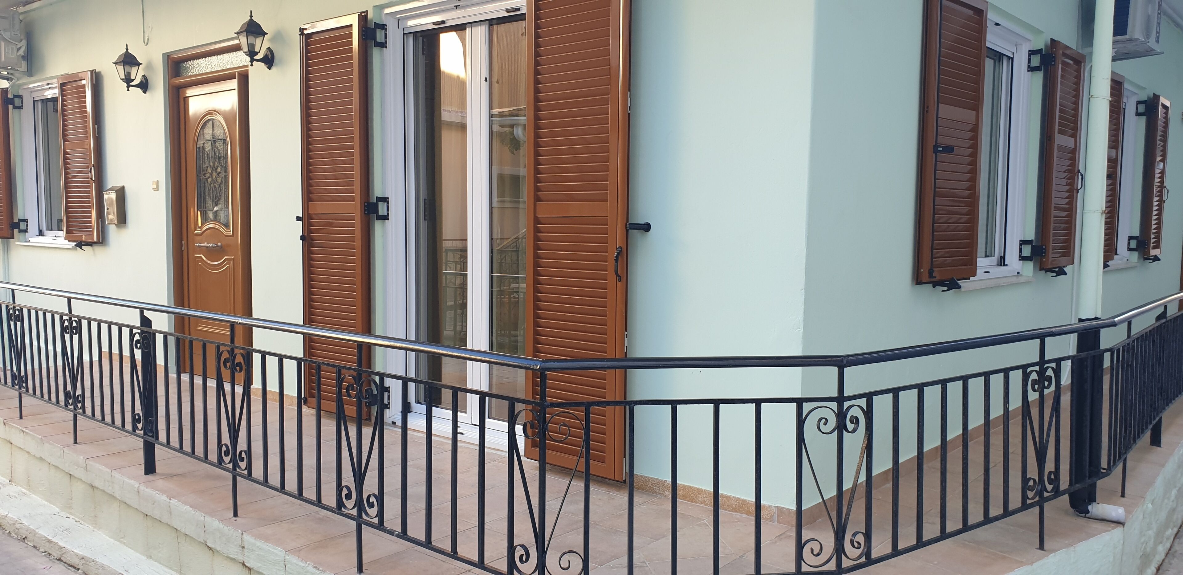 تفاصيل  الفندق من الخارج