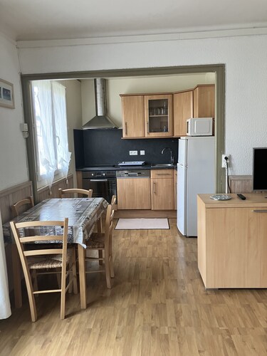 Très bel appartement en RDC de villa à promité du centre ville et de la plage