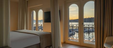 Minibar, coffres-forts dans les chambres, ameublement personnalisé